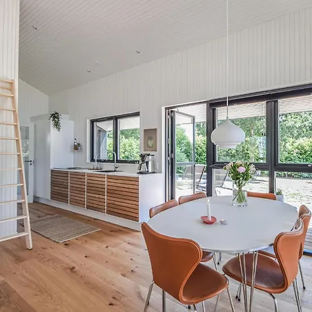3 Bedroom Cozy In Juelsminde