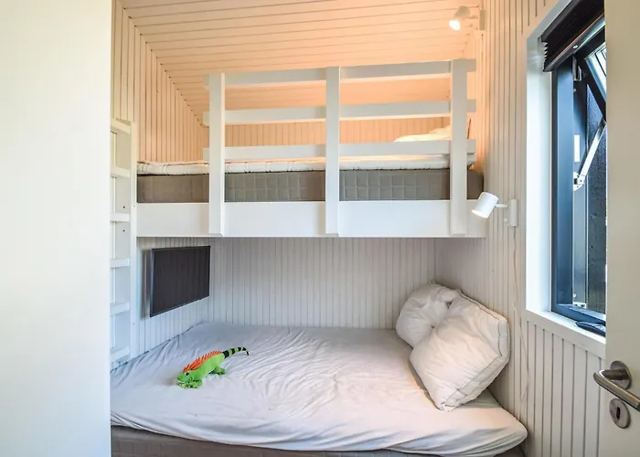 Three-bedroom In بيت للعطل